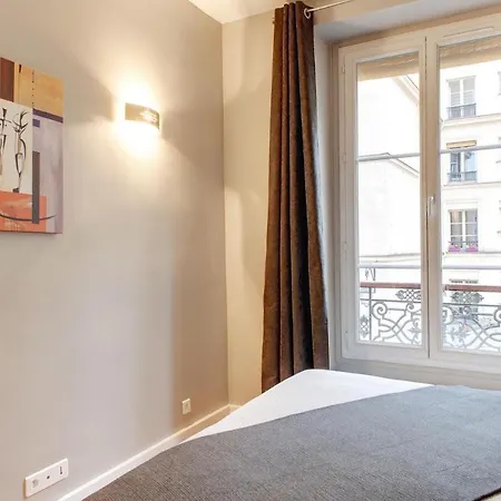 Apartment Halle Des Blanc Manteaux - 104011 Paris
