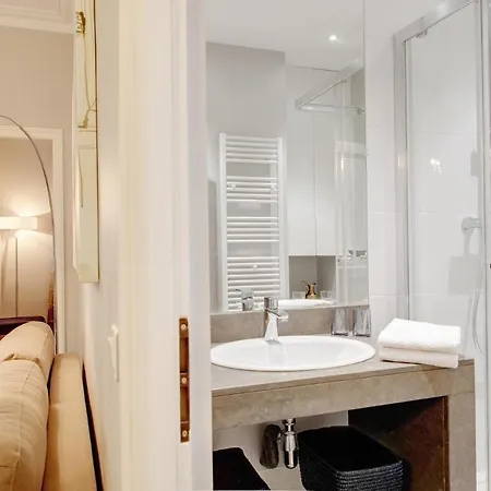 Halle Des Blanc Manteaux - 104011 Apartment
